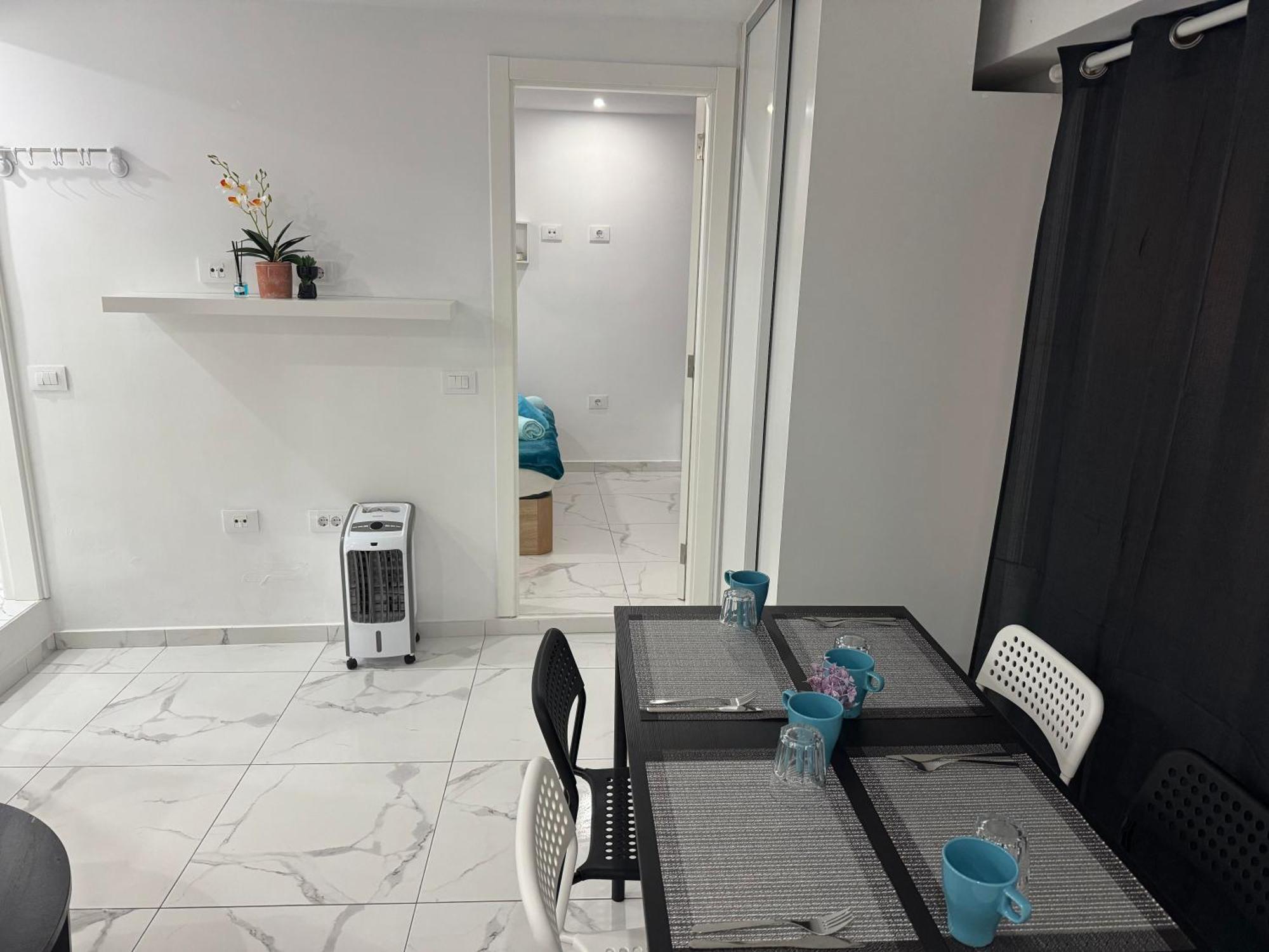 Heart Of Los Cristianos Modern Apartment Close To The Sea In Tenerife Esterno foto