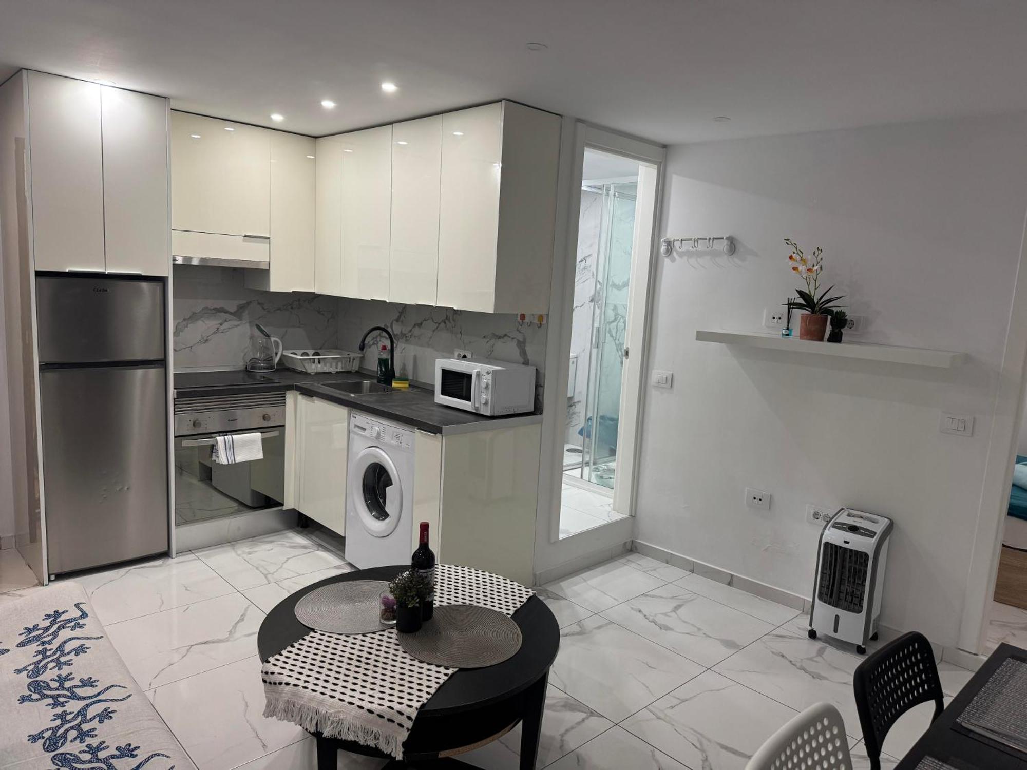 Heart Of Los Cristianos Modern Apartment Close To The Sea In Tenerife Esterno foto
